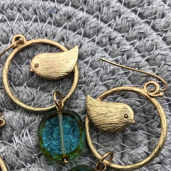 Brushed gold tone bird jewelry set necklace and earrings art glass bead NWOT - Picture 4 of 7